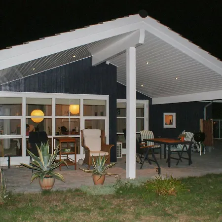 Semesterbostad Holiday Ii